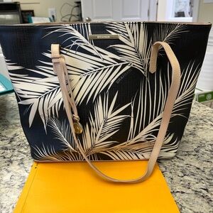 Brahmin TOTE 16 x 12